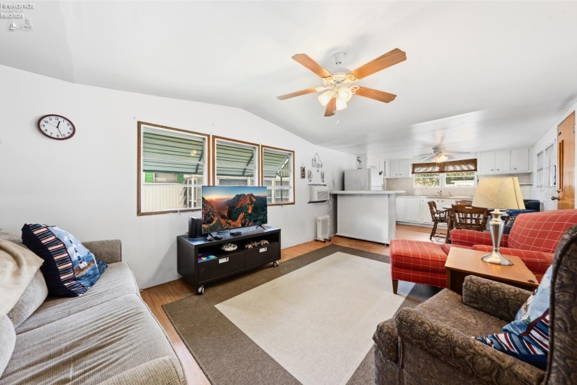 3575 Catawba Road, Port Clinton, 43452, 2 Bedrooms Bedrooms, ,1 BathroomBathrooms,Residential,For Sale,Catawba,20262347