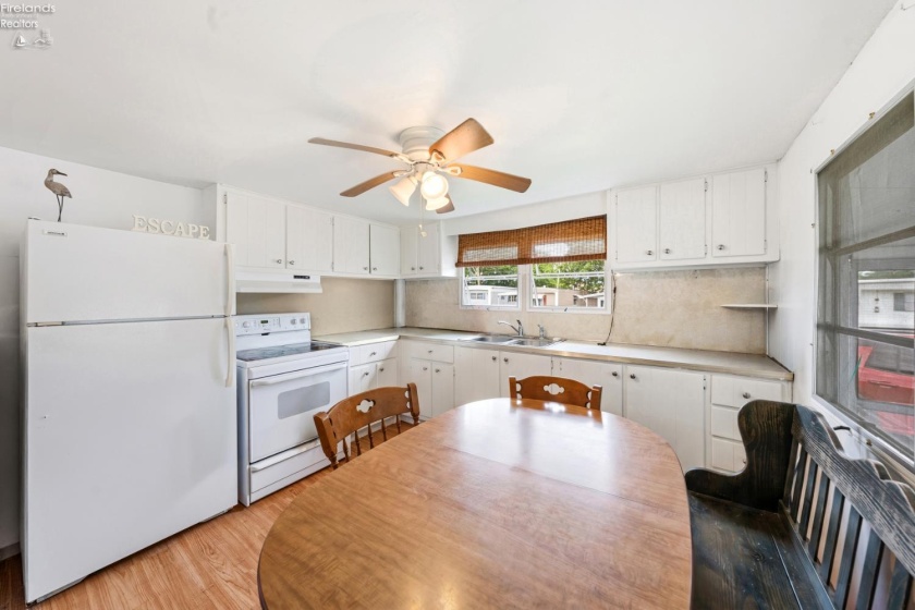 3575 Catawba Road, Port Clinton, 43452, 2 Bedrooms Bedrooms, ,1 BathroomBathrooms,Residential,For Sale,Catawba,20262347