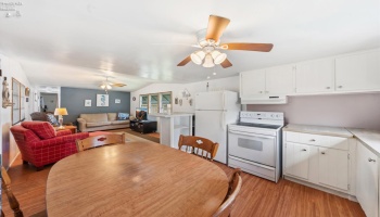 3575 Catawba Road, Port Clinton, 43452, 2 Bedrooms Bedrooms, ,1 BathroomBathrooms,Residential,For Sale,Catawba,20262347