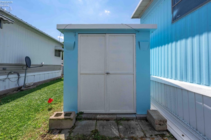 3575 Catawba Road, Port Clinton, 43452, 2 Bedrooms Bedrooms, ,1 BathroomBathrooms,Residential,For Sale,Catawba,20262347