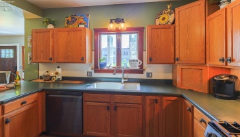 103 6th, Port Clinton, 43452, 4 Bedrooms Bedrooms, ,2 BathroomsBathrooms,Residential,For Sale,6th,20262165