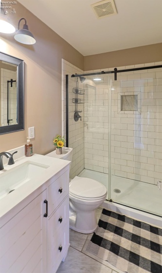 103 6th, Port Clinton, 43452, 4 Bedrooms Bedrooms, ,2 BathroomsBathrooms,Residential,For Sale,6th,20262165