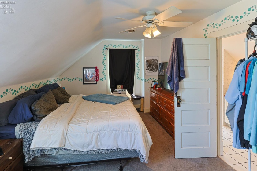 103 6th, Port Clinton, 43452, 4 Bedrooms Bedrooms, ,2 BathroomsBathrooms,Residential,For Sale,6th,20262165