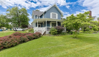 103 6th, Port Clinton, 43452, 4 Bedrooms Bedrooms, ,2 BathroomsBathrooms,Residential,For Sale,6th,20262165