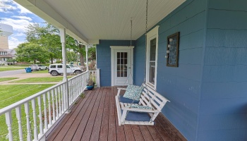 103 6th, Port Clinton, 43452, 4 Bedrooms Bedrooms, ,2 BathroomsBathrooms,Residential,For Sale,6th,20262165