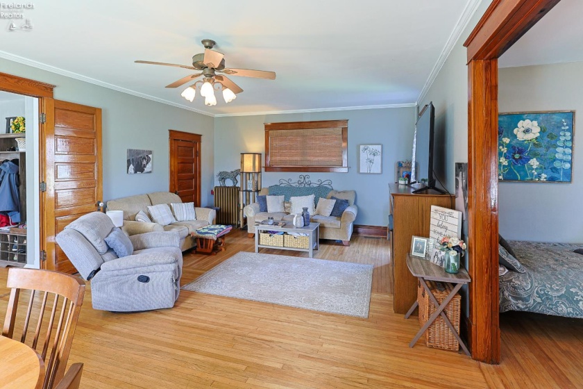 103 6th, Port Clinton, 43452, 4 Bedrooms Bedrooms, ,2 BathroomsBathrooms,Residential,For Sale,6th,20262165