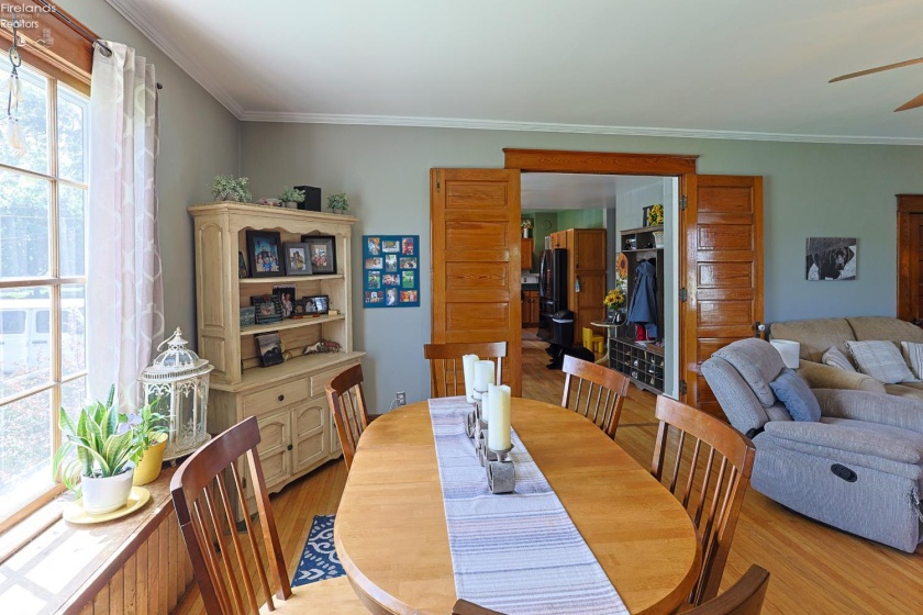 103 6th, Port Clinton, 43452, 4 Bedrooms Bedrooms, ,2 BathroomsBathrooms,Residential,For Sale,6th,20262165
