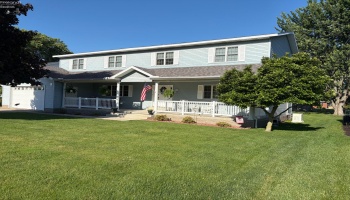 728 Grant Street, Port Clinton, 43452, 5 Bedrooms Bedrooms, ,4 BathroomsBathrooms,Residential,For Sale,Grant,20262127 728 Grant Street, Port Clinton, 43452, 5 Bedrooms Bedrooms, ,4 BathroomsBathrooms,Residential,For Sale,Grant,20262127