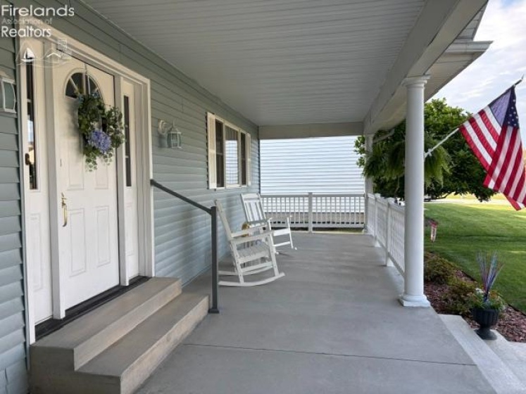 728 Grant Street, Port Clinton, 43452, 5 Bedrooms Bedrooms, ,4 BathroomsBathrooms,Residential,For Sale,Grant,20262127