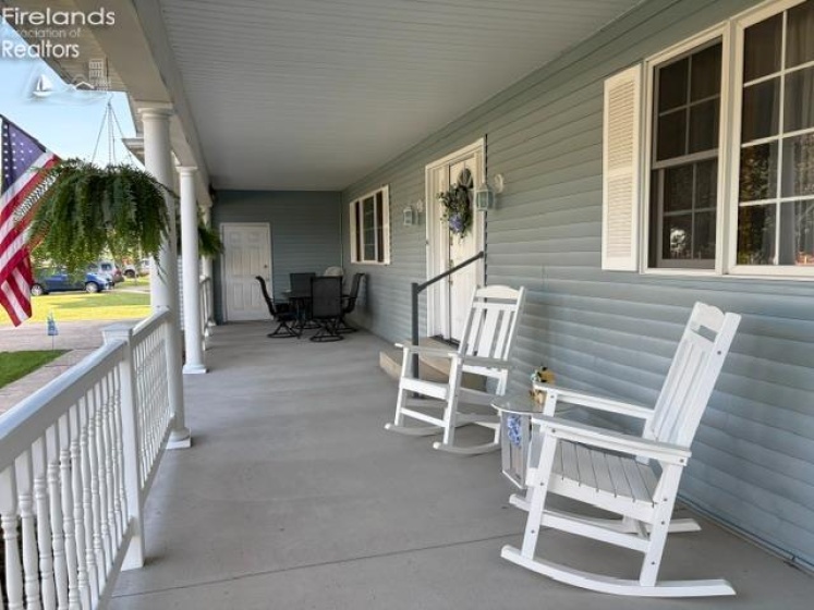 728 Grant Street, Port Clinton, 43452, 5 Bedrooms Bedrooms, ,4 BathroomsBathrooms,Residential,For Sale,Grant,20262127
