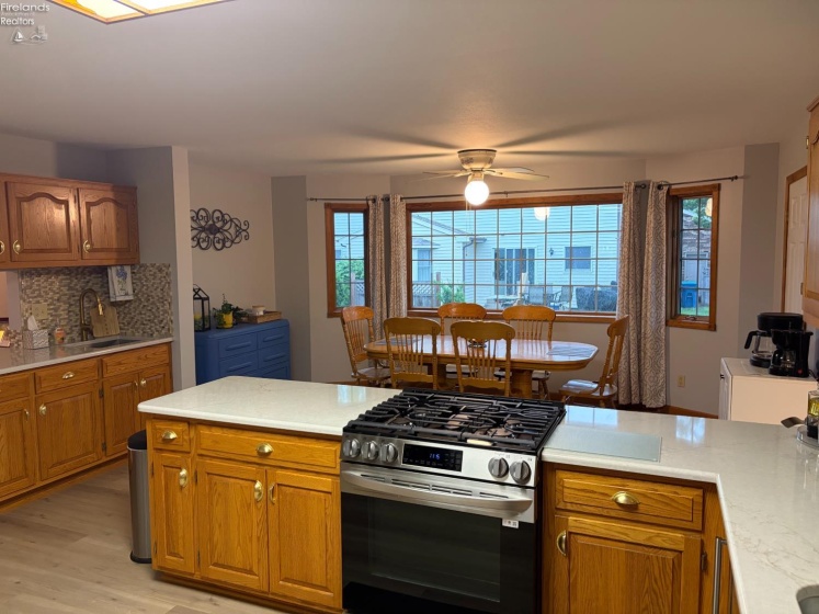 728 Grant Street, Port Clinton, 43452, 5 Bedrooms Bedrooms, ,4 BathroomsBathrooms,Residential,For Sale,Grant,20262127