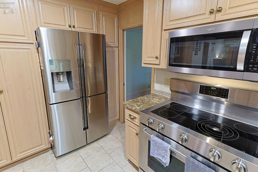 10 Hawthorne Drive, Norwalk, 44857, 6 Bedrooms Bedrooms, ,4 BathroomsBathrooms,Residential,For Sale,Hawthorne,20262222