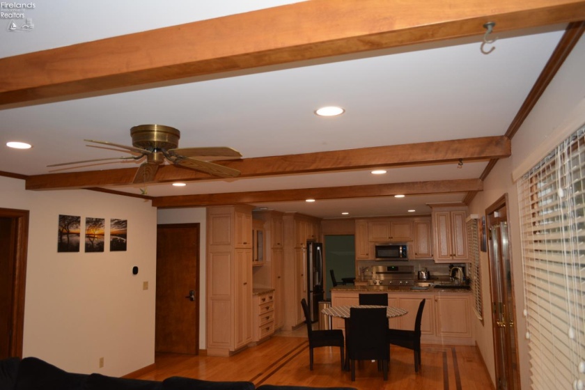 10 Hawthorne Drive, Norwalk, 44857, 6 Bedrooms Bedrooms, ,4 BathroomsBathrooms,Residential,For Sale,Hawthorne,20262222