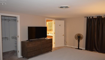 10 Hawthorne Drive, Norwalk, 44857, 6 Bedrooms Bedrooms, ,4 BathroomsBathrooms,Residential,For Sale,Hawthorne,20262222