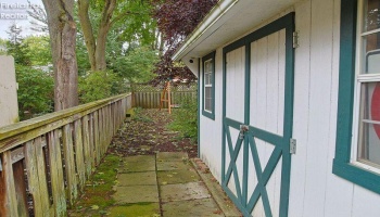 10 Hawthorne Drive, Norwalk, 44857, 6 Bedrooms Bedrooms, ,4 BathroomsBathrooms,Residential,For Sale,Hawthorne,20262222