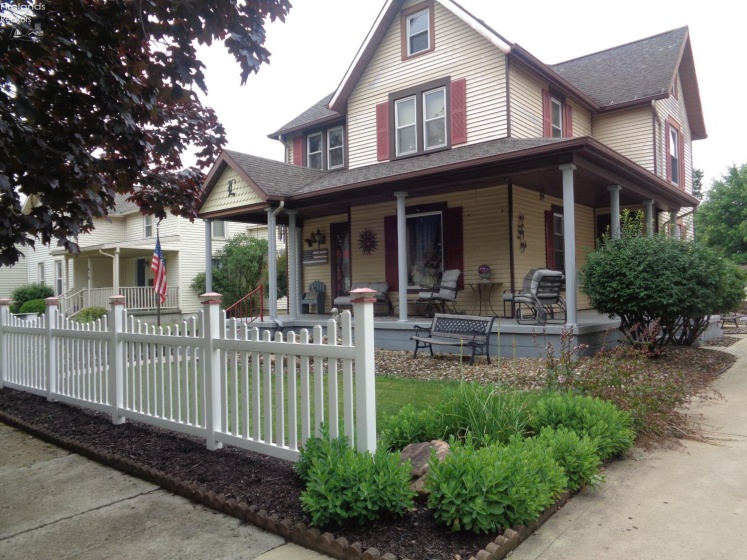 414 Pearl Street, Willard, 44890, 4 Bedrooms Bedrooms, ,3 BathroomsBathrooms,Residential,For Sale,Pearl,20262360