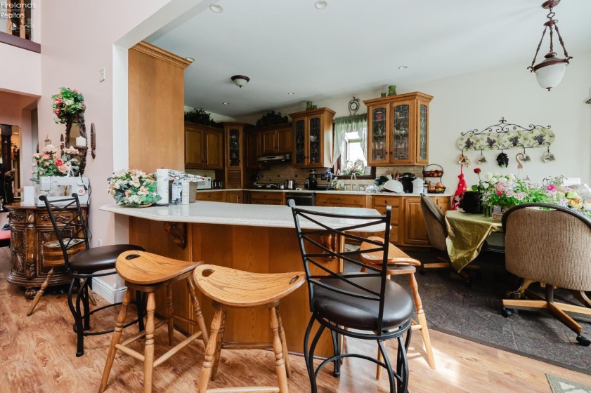723 Tucker Road, Fremont, 43420, 6 Bedrooms Bedrooms, ,5 BathroomsBathrooms,Residential,For Sale,Tucker,20261698