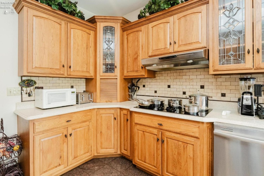 723 Tucker Road, Fremont, 43420, 6 Bedrooms Bedrooms, ,5 BathroomsBathrooms,Residential,For Sale,Tucker,20261698