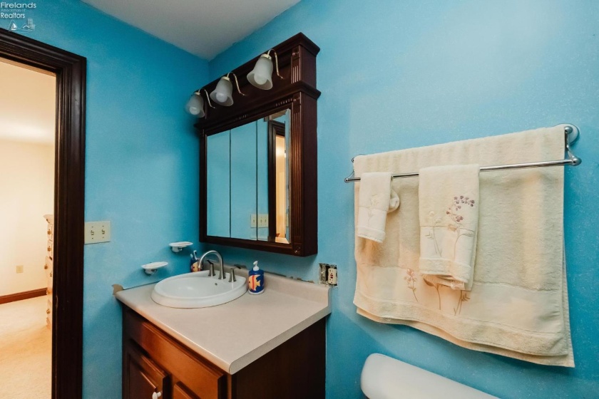 723 Tucker Road, Fremont, 43420, 6 Bedrooms Bedrooms, ,5 BathroomsBathrooms,Residential,For Sale,Tucker,20261698