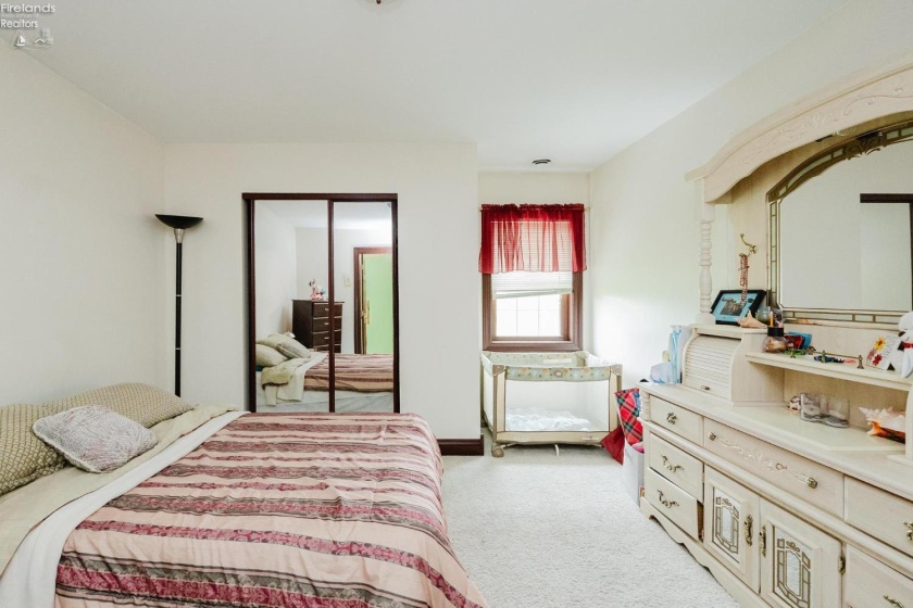 723 Tucker Road, Fremont, 43420, 6 Bedrooms Bedrooms, ,5 BathroomsBathrooms,Residential,For Sale,Tucker,20261698