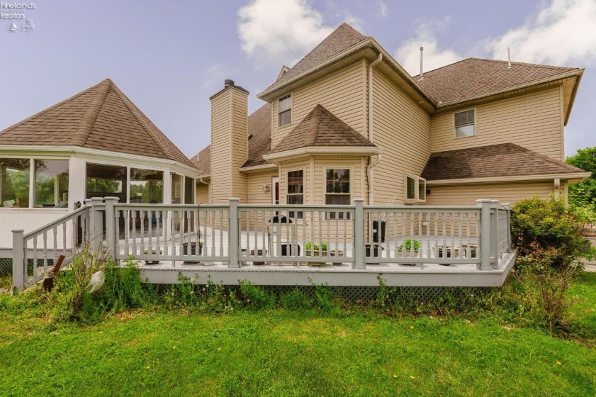 723 Tucker Road, Fremont, 43420, 6 Bedrooms Bedrooms, ,5 BathroomsBathrooms,Residential,For Sale,Tucker,20261698