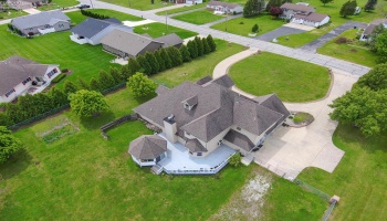723 Tucker Road, Fremont, 43420, 6 Bedrooms Bedrooms, ,5 BathroomsBathrooms,Residential,For Sale,Tucker,20261698