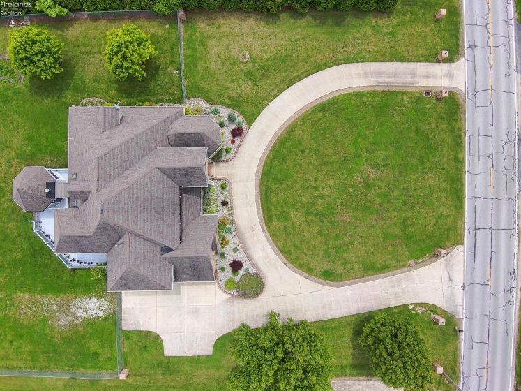 723 Tucker Road, Fremont, 43420, 6 Bedrooms Bedrooms, ,5 BathroomsBathrooms,Residential,For Sale,Tucker,20261698