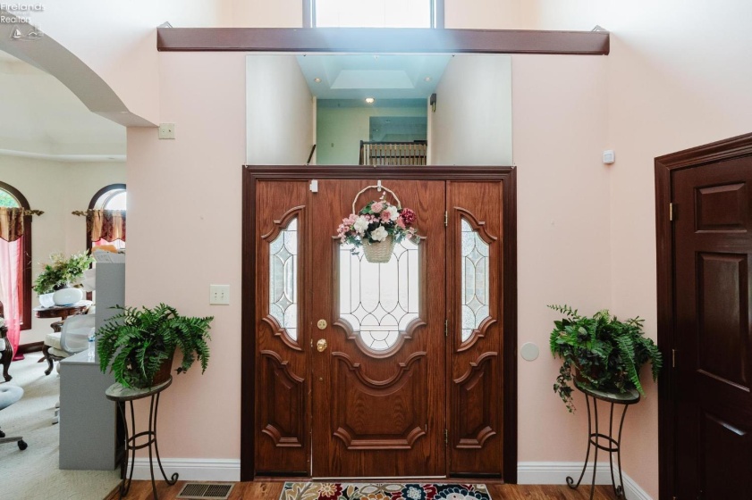 723 Tucker Road, Fremont, 43420, 6 Bedrooms Bedrooms, ,5 BathroomsBathrooms,Residential,For Sale,Tucker,20261698