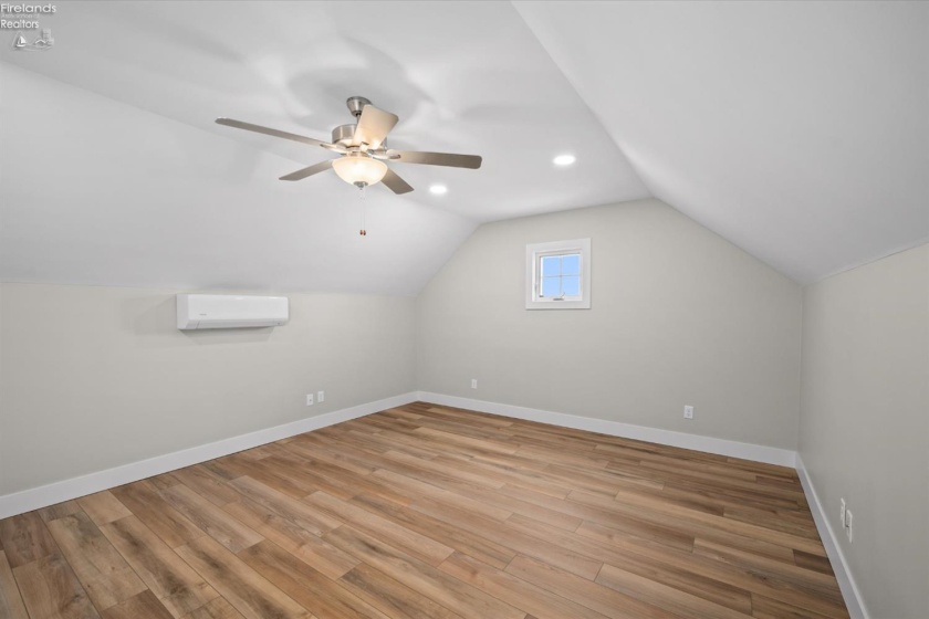 545 Lakeshore Drive, Port Clinton, 43452, 3 Bedrooms Bedrooms, ,2 BathroomsBathrooms,Residential,For Sale,Lakeshore,20262363