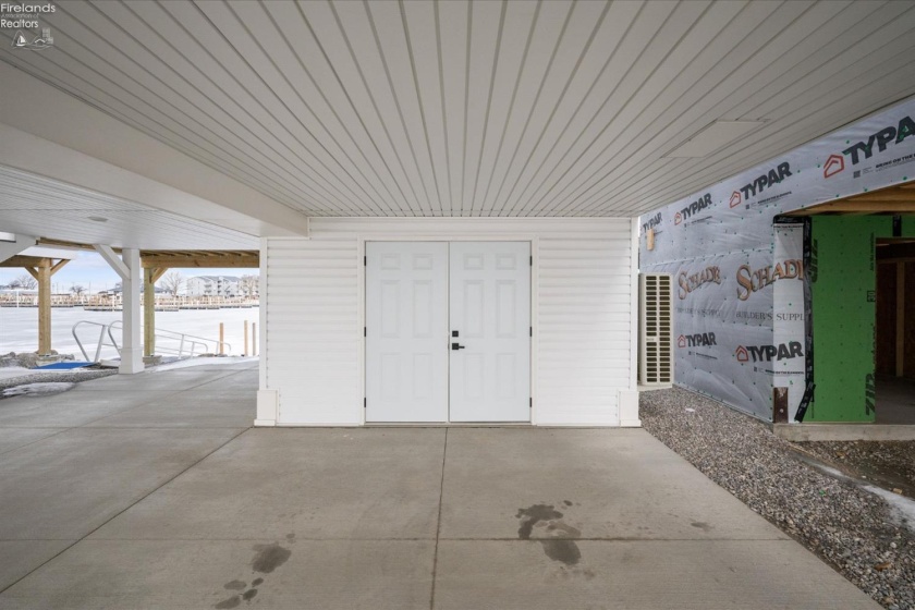 545 Lakeshore Drive, Port Clinton, 43452, 3 Bedrooms Bedrooms, ,2 BathroomsBathrooms,Residential,For Sale,Lakeshore,20262363