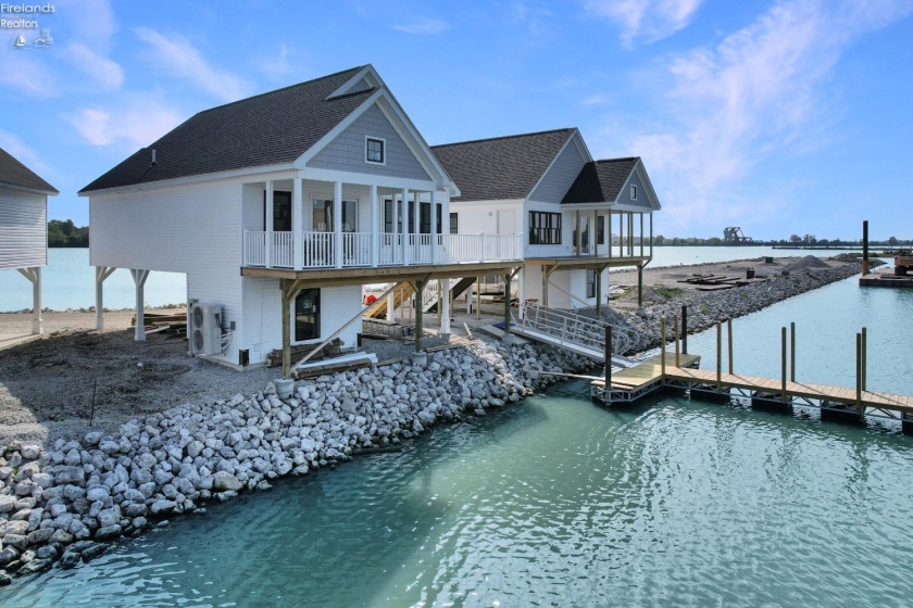 545 Lakeshore Drive, Port Clinton, 43452, 3 Bedrooms Bedrooms, ,2 BathroomsBathrooms,Residential,For Sale,Lakeshore,20262363