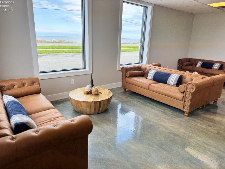 545 Lakeshore Drive, Port Clinton, 43452, 3 Bedrooms Bedrooms, ,2 BathroomsBathrooms,Residential,For Sale,Lakeshore,20262366
