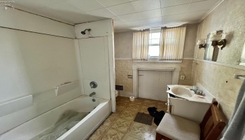 166 Market Street, Tiffin, 44883, 4 Bedrooms Bedrooms, ,2 BathroomsBathrooms,Residential,For Sale,Market,20262364