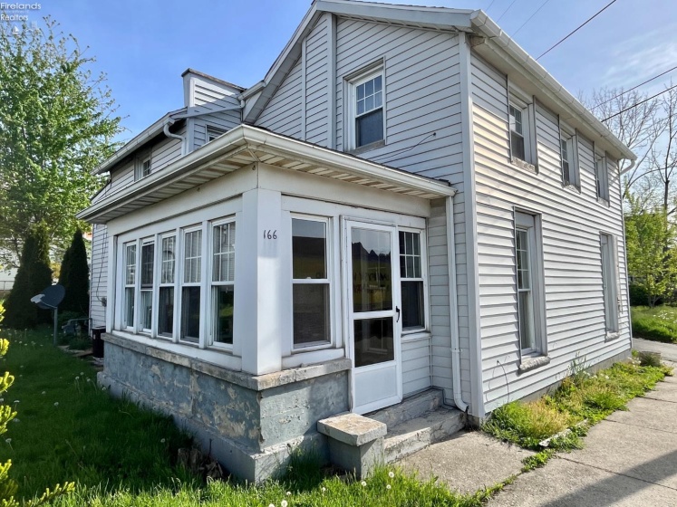 166 Market Street, Tiffin, 44883, 4 Bedrooms Bedrooms, ,2 BathroomsBathrooms,Residential,For Sale,Market,20262364