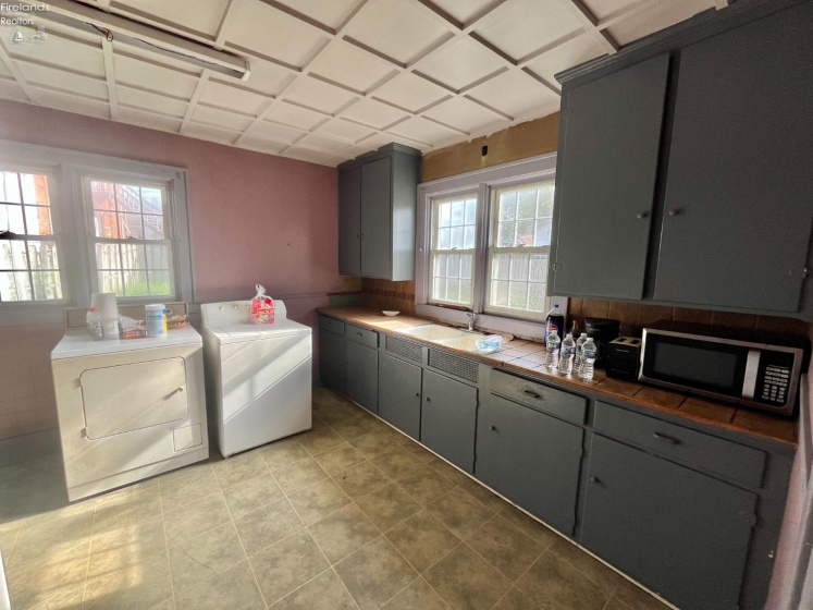 166 Market Street, Tiffin, 44883, 4 Bedrooms Bedrooms, ,2 BathroomsBathrooms,Residential,For Sale,Market,20262364