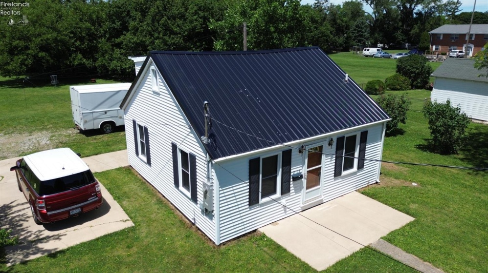 2113 Campbell Street, Sandusky, 44870, 2 Bedrooms Bedrooms, ,1 BathroomBathrooms,Residential,For Sale,Campbell,20262374