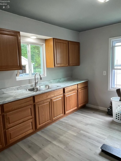 910 17th, Lorain, 44052, 3 Bedrooms Bedrooms, ,1 BathroomBathrooms,Residential,For Sale,17th,20262377