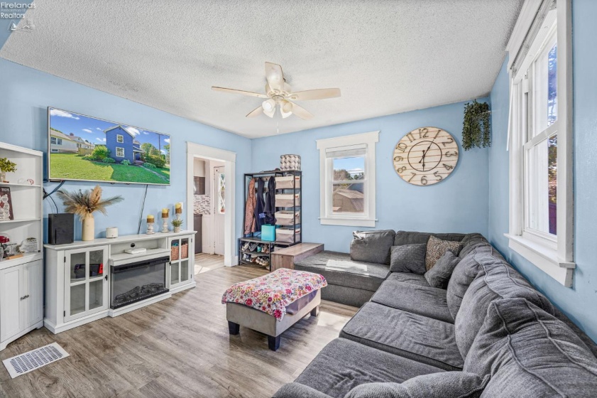 90 grand avenue, Tiffin, 44883, 3 Bedrooms Bedrooms, ,1 BathroomBathrooms,Residential,For Sale,grand avenue,20262376