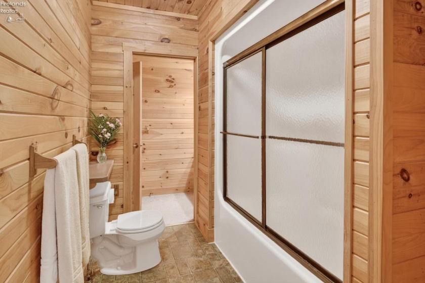 16727 Pitts Road, Wellington, 44090, 4 Bedrooms Bedrooms, ,6 BathroomsBathrooms,Residential,For Sale,Pitts,20262353