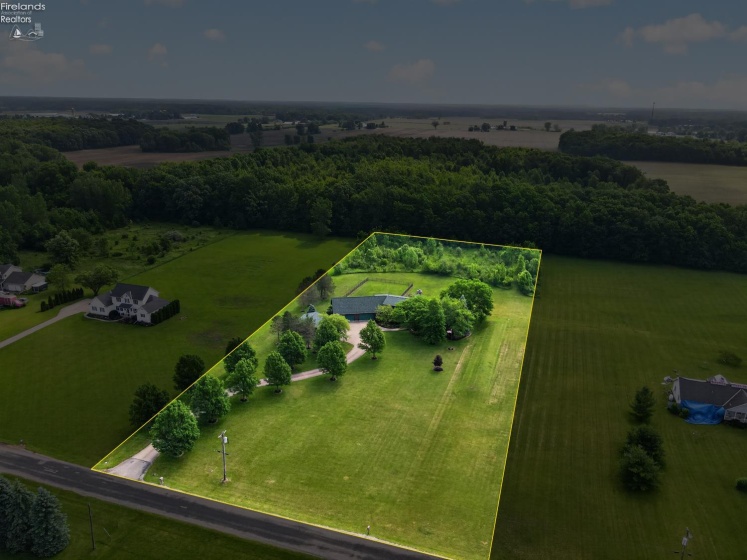 16727 Pitts Road, Wellington, 44090, 4 Bedrooms Bedrooms, ,6 BathroomsBathrooms,Residential,For Sale,Pitts,20262353