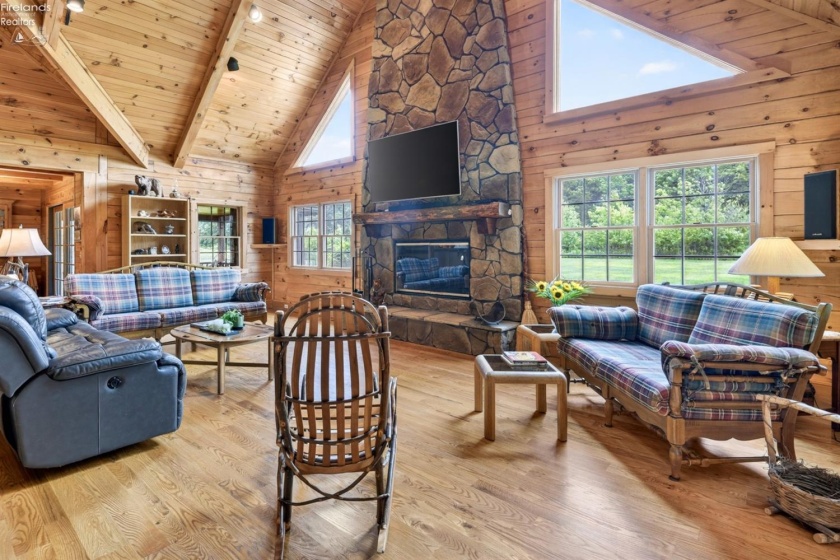 16727 Pitts Road, Wellington, 44090, 4 Bedrooms Bedrooms, ,6 BathroomsBathrooms,Residential,For Sale,Pitts,20262353