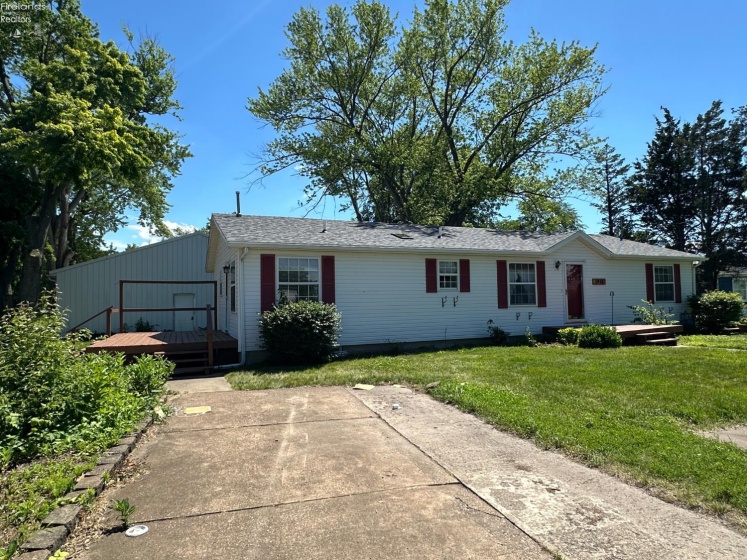 3918 Venice Road, Sandusky, 44870, 3 Bedrooms Bedrooms, ,2 BathroomsBathrooms,Residential,For Sale,Venice,20262386