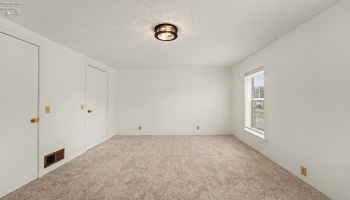 210 High Street, Bellevue, 44811, 2 Bedrooms Bedrooms, ,1 BathroomBathrooms,Residential,For Sale,High,20262393