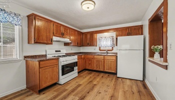 210 High Street, Bellevue, 44811, 2 Bedrooms Bedrooms, ,1 BathroomBathrooms,Residential,For Sale,High,20262393