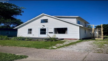 1917 Clinton Street, Sandusky, 44870, 4 Bedrooms Bedrooms, ,2 BathroomsBathrooms,Residential,For Sale,Clinton,20262382