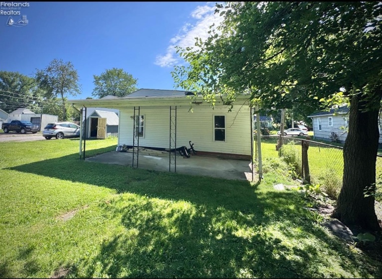 1917 Clinton Street, Sandusky, 44870, 4 Bedrooms Bedrooms, ,2 BathroomsBathrooms,Residential,For Sale,Clinton,20262382