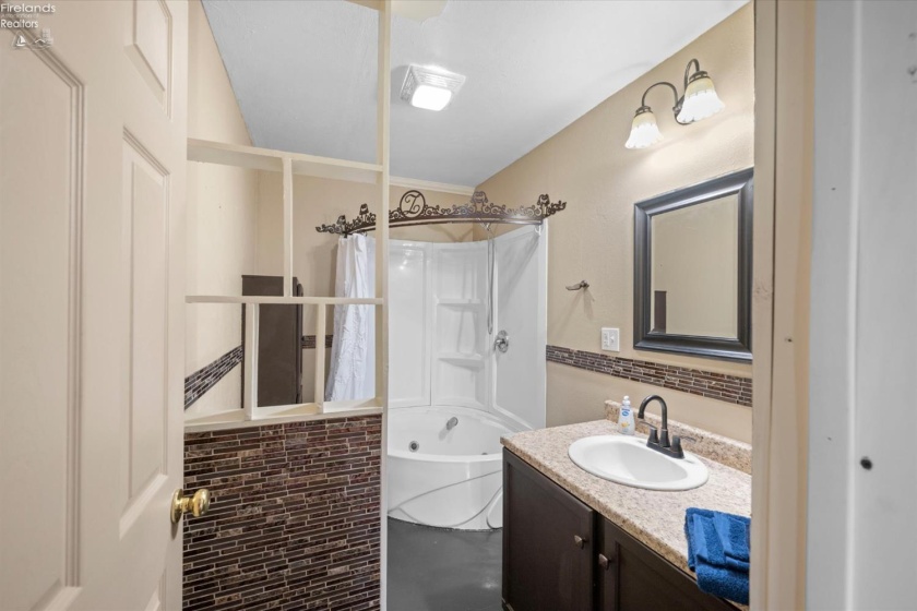 14245 SR 163, Oak Harbor, 43449, 3 Bedrooms Bedrooms, ,1 BathroomBathrooms,Residential,For Sale,SR 163,20262373