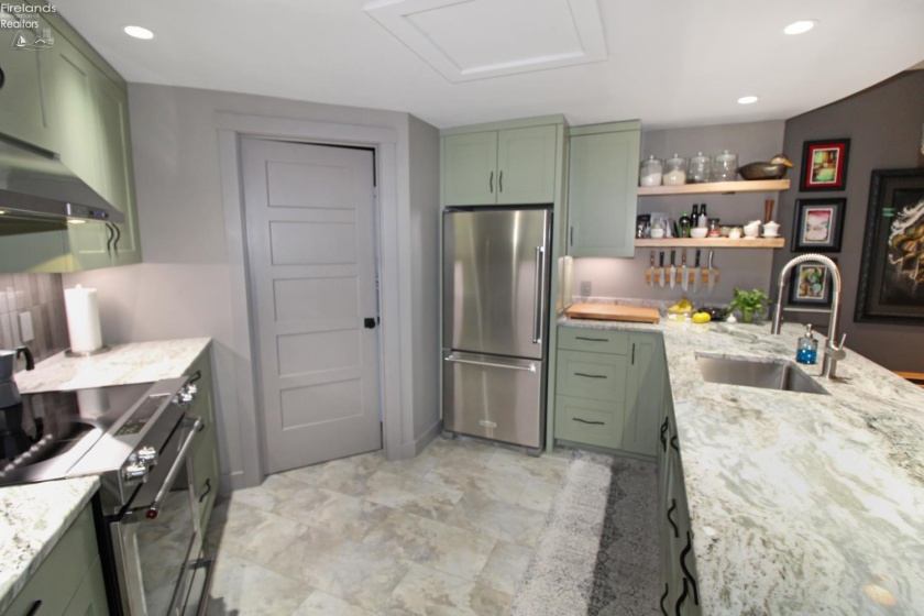 711 Lakeshore Drive, Port Clinton, 43452, 1 Bedroom Bedrooms, ,1 BathroomBathrooms,Residential,For Sale,Lakeshore,20262401