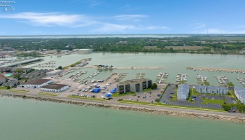 711 Lakeshore Drive, Port Clinton, 43452, 1 Bedroom Bedrooms, ,1 BathroomBathrooms,Residential,For Sale,Lakeshore,20262401