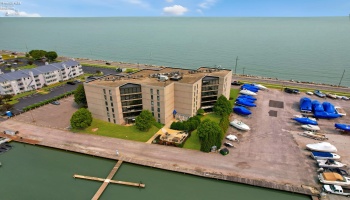 711 Lakeshore Drive, Port Clinton, 43452, 1 Bedroom Bedrooms, ,1 BathroomBathrooms,Residential,For Sale,Lakeshore,20262401